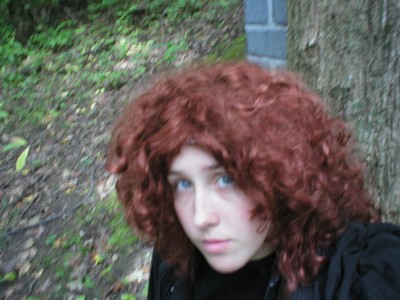 [Itchy 'Hermione' (who doesn't have RED hair) wig]